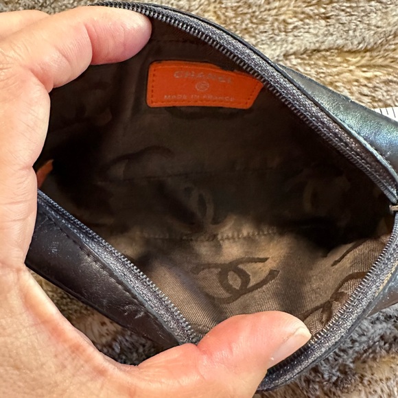 Chanel zipper pouch - Picture 12 of 14